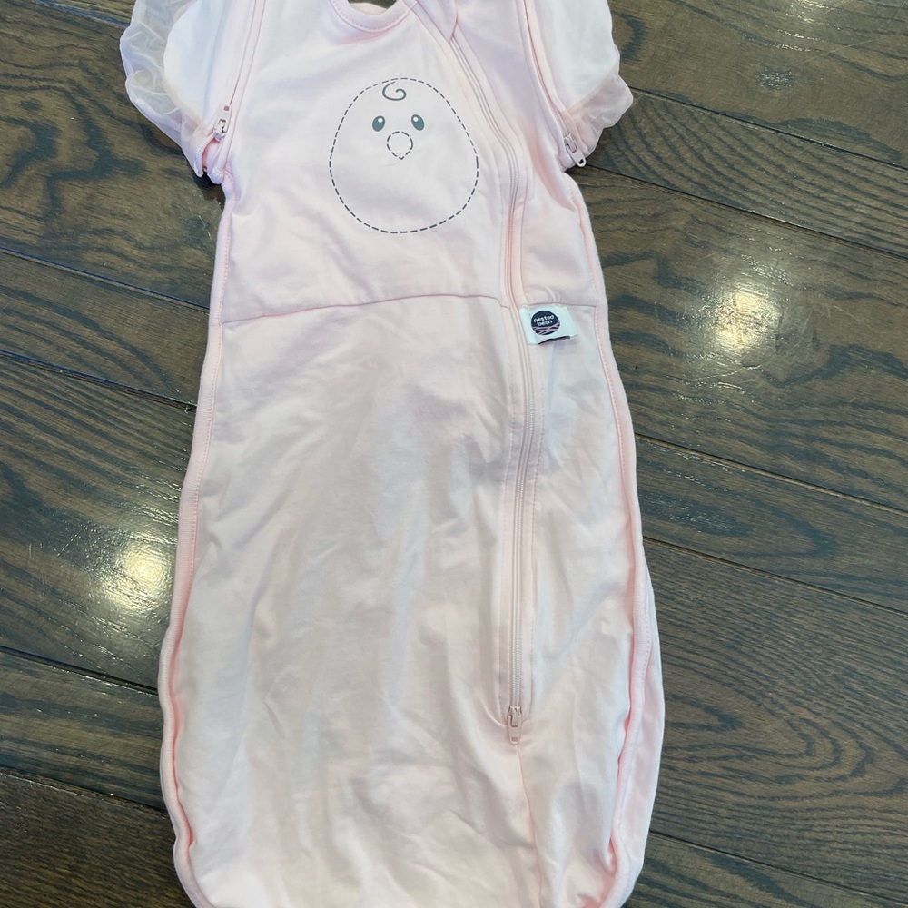 Nested Bean zen one pink sleep sack size small